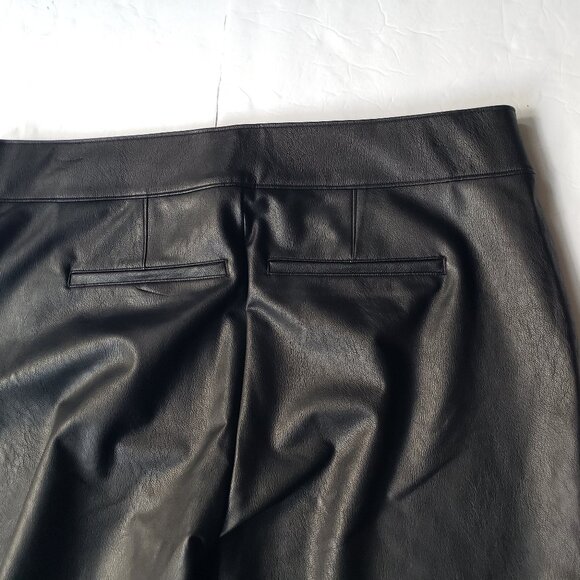Spanx Leather Like Flare Leg Stretch Pull On Luxe Black Pants - Picture 13 of 16